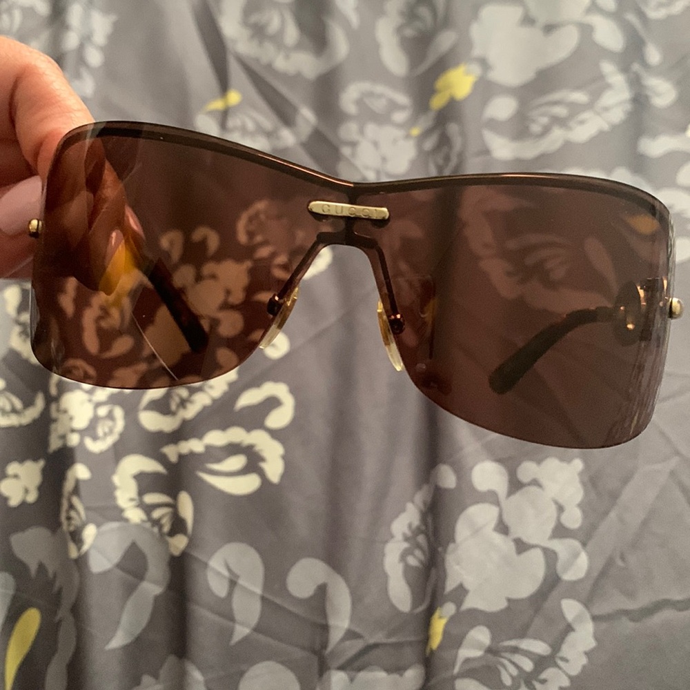 Gucci sunglasses like new